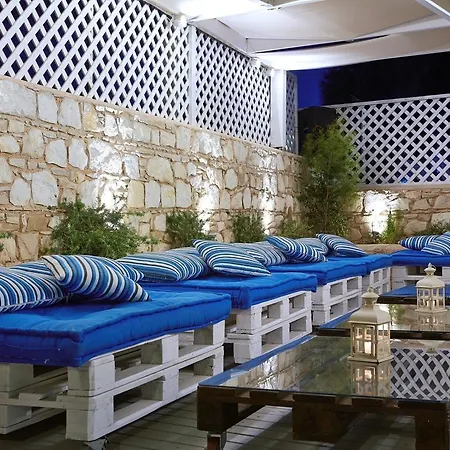Manos Maria Hersonissos (Crete)