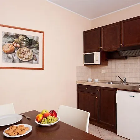 Nocleg ze śniadaniem Manos Maria 4*